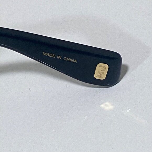 NEW Marc Jacobs Cateye Sunglasses in Black - Picture 4 of 7